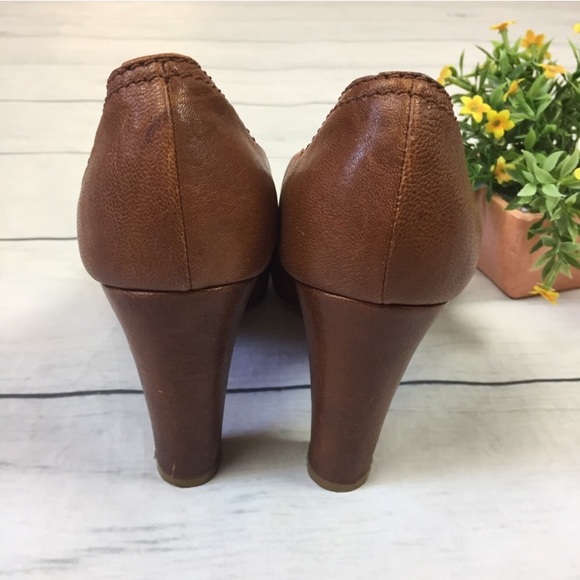 Chloe Leather Peep Toe Brown Heels - Picture 5 of 8